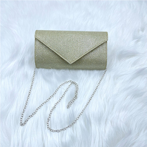 The horizontal square shape and cross-border fashion style give this clutch a polished, event-ready silhouette.