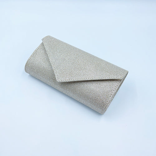 The horizontal square shape and cross-border fashion style give this clutch a polished, event-ready silhouette.