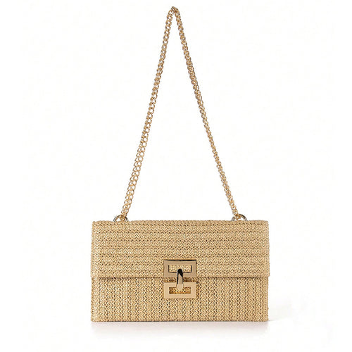 The woven straw design with chain and lock details brings an instant vacation aesthetic to your everyday look.