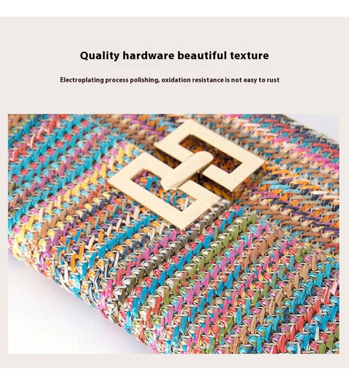 The woven straw design with chain and lock details brings an instant vacation aesthetic to your everyday look.